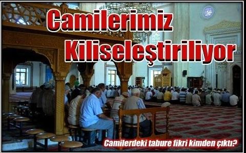 Bacaklarını kaybeden babasına imam olmuş namaz kıldırıyor !