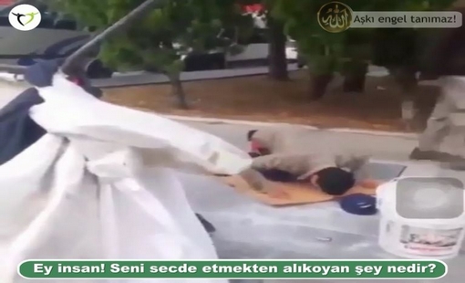 Kağıt toplayıcı çocuğun engel tanımayan Allah Aşkı...