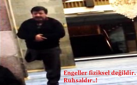 Tek ayağı ile namaz kılan